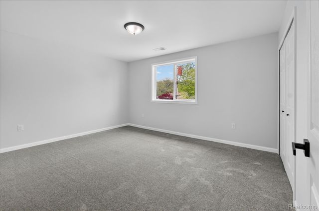 37235 Jefferson Avenue, Harrison Charter Township, MI 48045