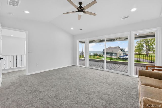 37235 Jefferson Avenue, Harrison Charter Township, MI 48045