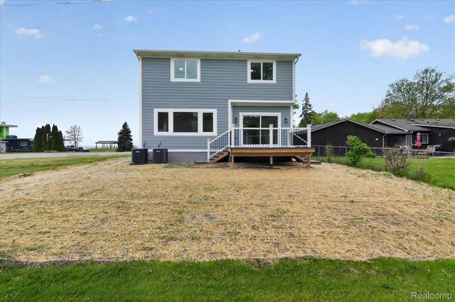 37235 Jefferson Avenue, Harrison Charter Township, MI 48045