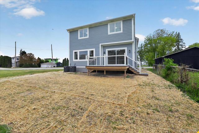 37235 Jefferson Avenue, Harrison Charter Township, MI 48045