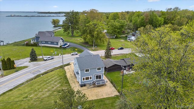 37235 Jefferson Avenue, Harrison Charter Township, MI 48045