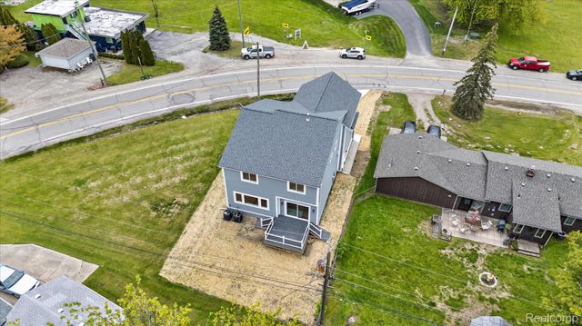 37235 Jefferson Avenue, Harrison Charter Township, MI 48045