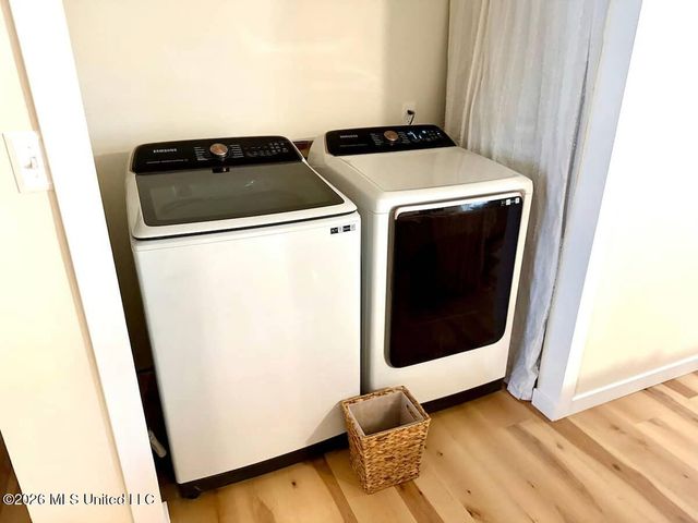 828 Lemon Street, Ocean Springs, MS 39564