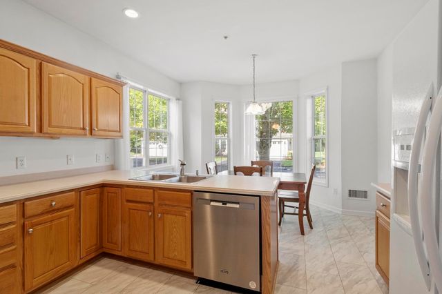 18 Hartland Way 18, Acton, MA 01720