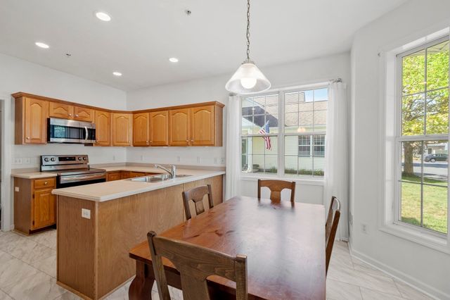 18 Hartland Way 18, Acton, MA 01720