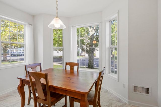 18 Hartland Way 18, Acton, MA 01720