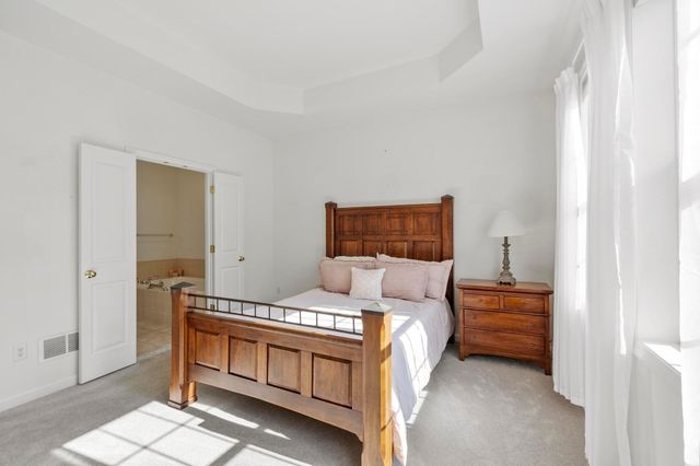 18 Hartland Way 18, Acton, MA 01720