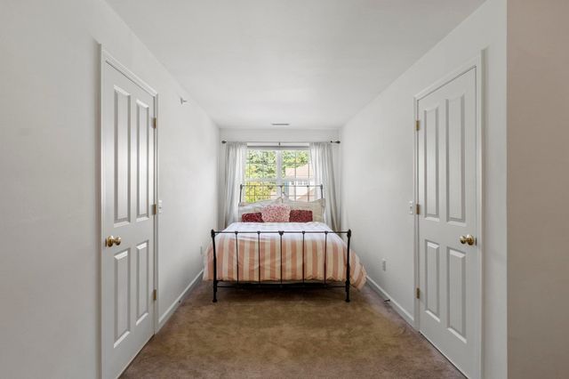 18 Hartland Way 18, Acton, MA 01720