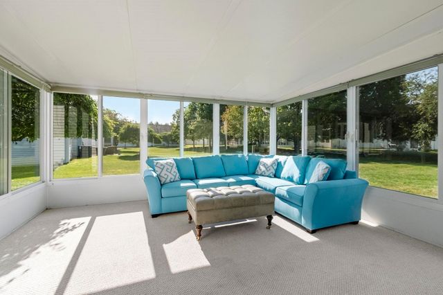 18 Hartland Way 18, Acton, MA 01720