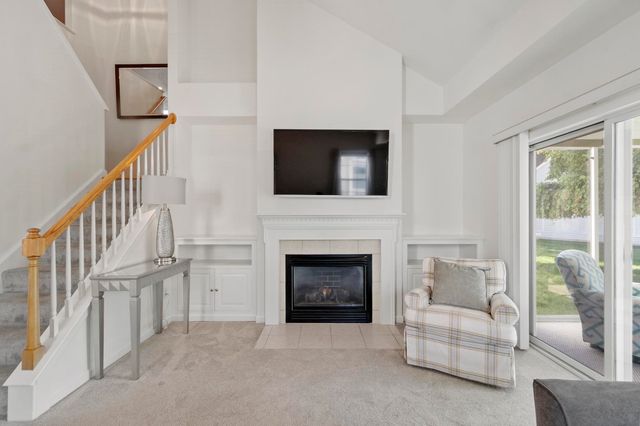 18 Hartland Way 18, Acton, MA 01720