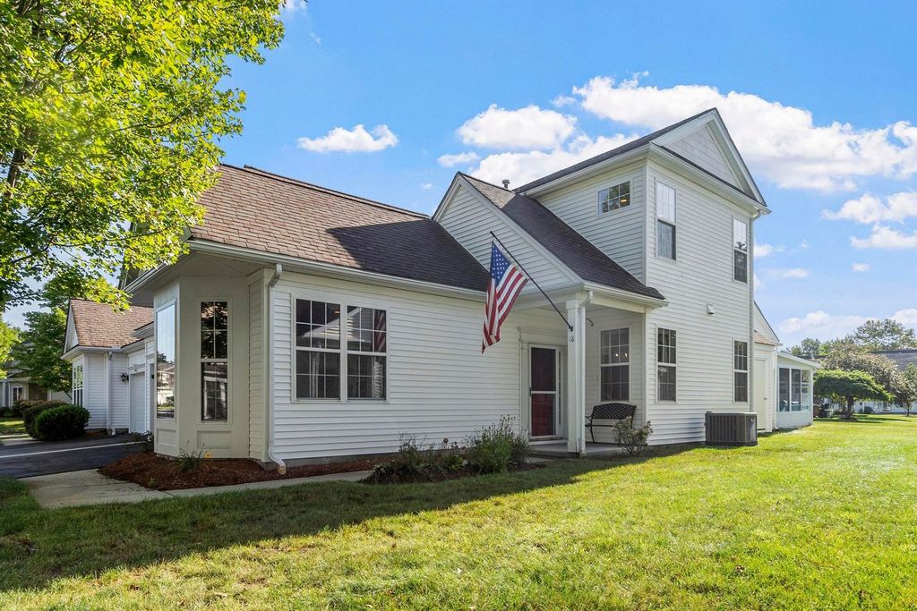 18 Hartland Way 18, Acton, MA 01720