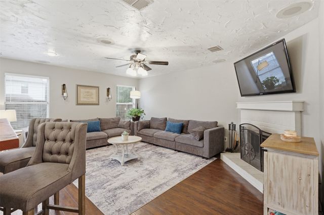 8400 Mild Creek Lane, Denton, TX 76210