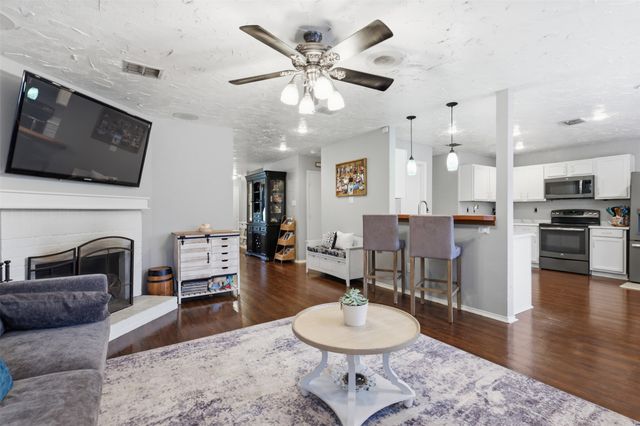 8400 Mild Creek Lane, Denton, TX 76210
