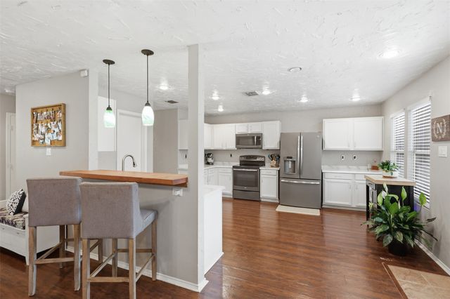 8400 Mild Creek Lane, Denton, TX 76210
