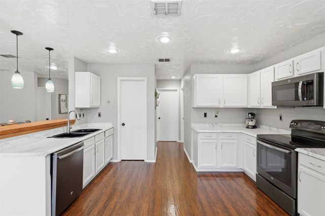 8400 Mild Creek Lane, Denton, TX 76210