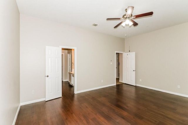 2402 Birch Canyon Court, Fresno, TX 77545