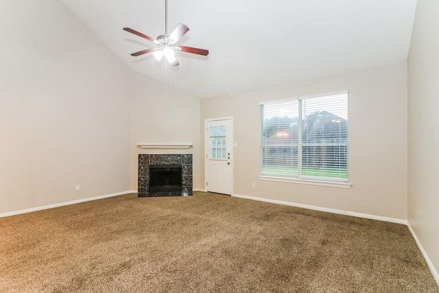2402 Birch Canyon Court, Fresno, TX 77545