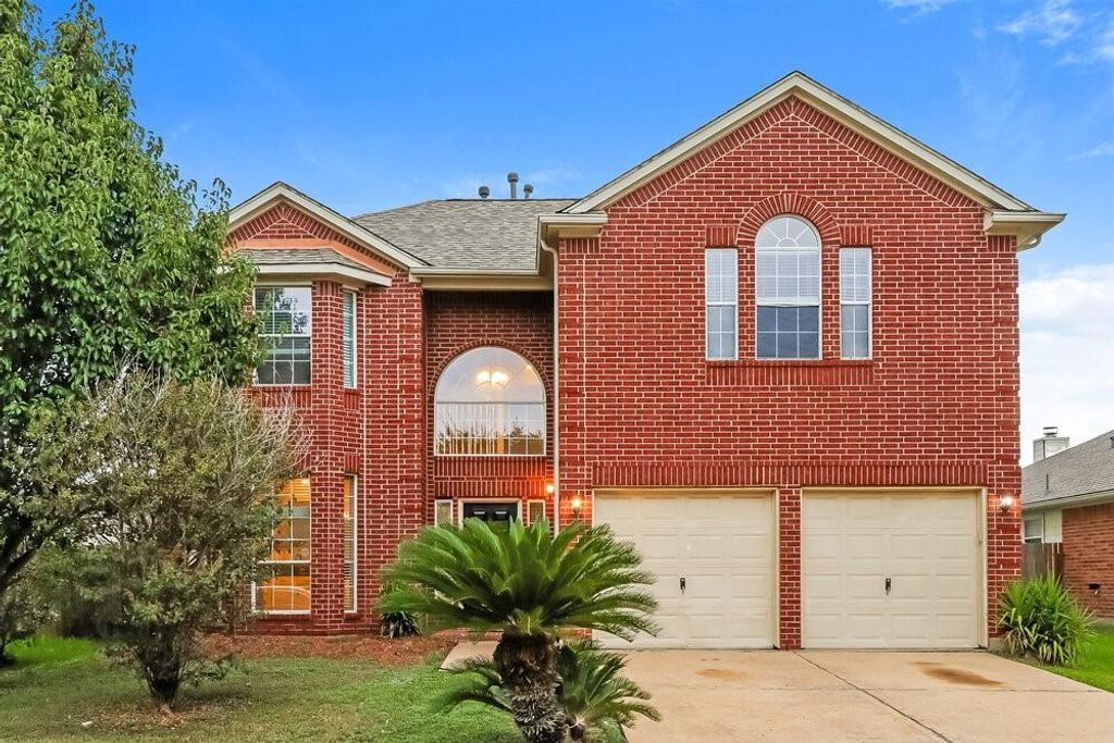 2402 Birch Canyon Court, Fresno, TX 77545