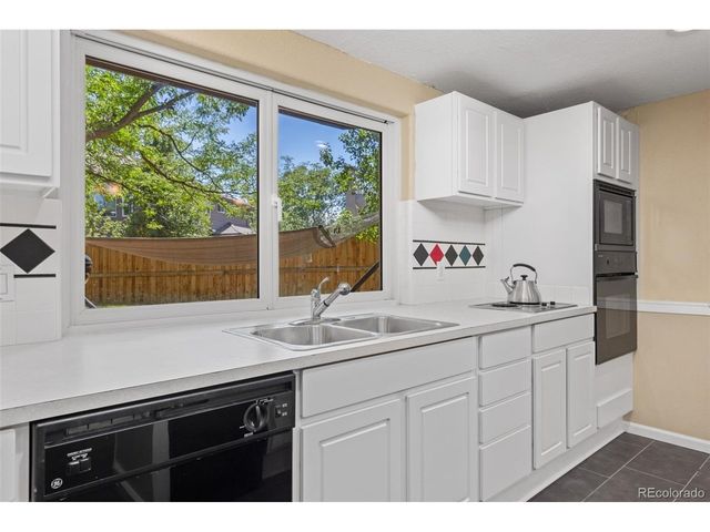 5764 S Depew Cir, Littleton, CO 80123