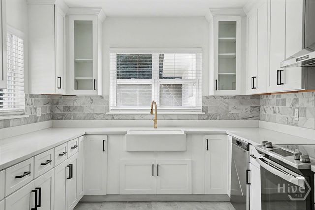 27 E 63rd Street, Savannah, GA 31405