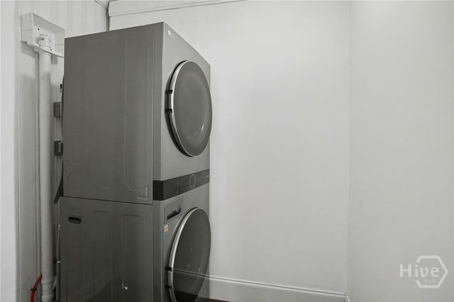 27 E 63rd Street, Savannah, GA 31405