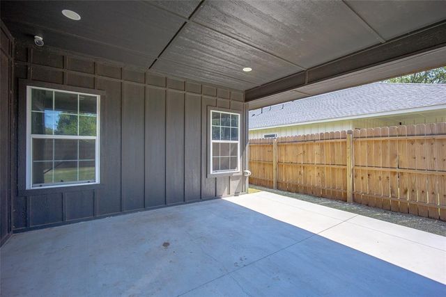 5105 S RHODE ISLAND Avenue, Oklahoma City, OK 73129