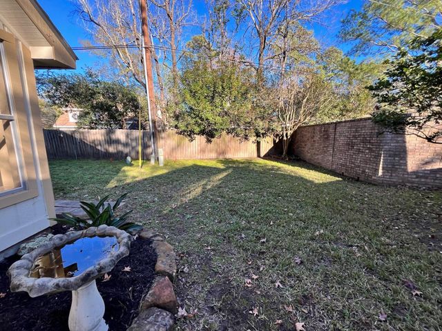 4327 Pinewood Park Drive, Kingwood, TX 77345