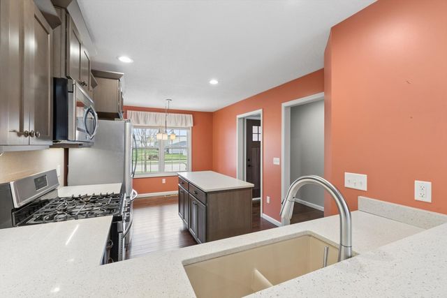 1318 4th Street 0, Dewitt, IA 52742