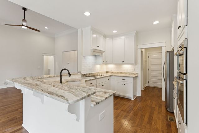 126 Tom Walker Dr, Beechgrove, TN 37018