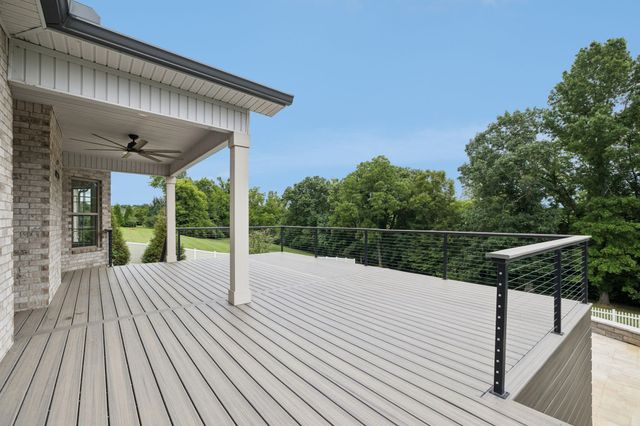 126 Tom Walker Dr, Beechgrove, TN 37018