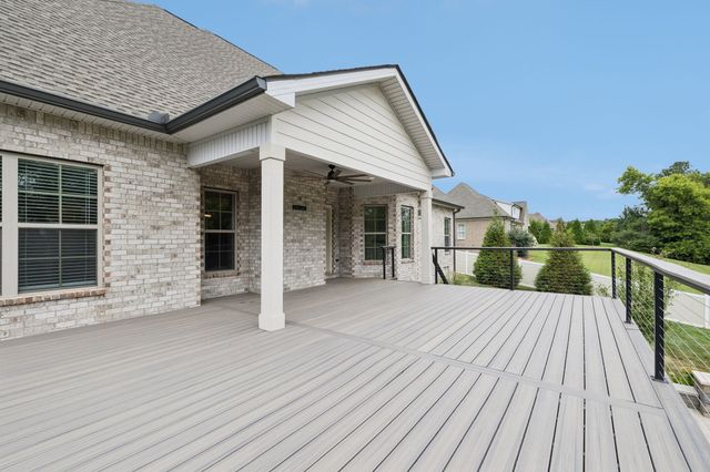 126 Tom Walker Dr, Beechgrove, TN 37018