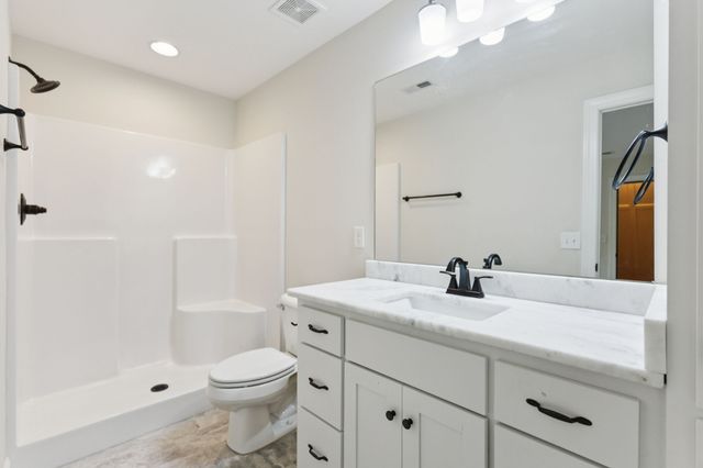 126 Tom Walker Dr, Beechgrove, TN 37018