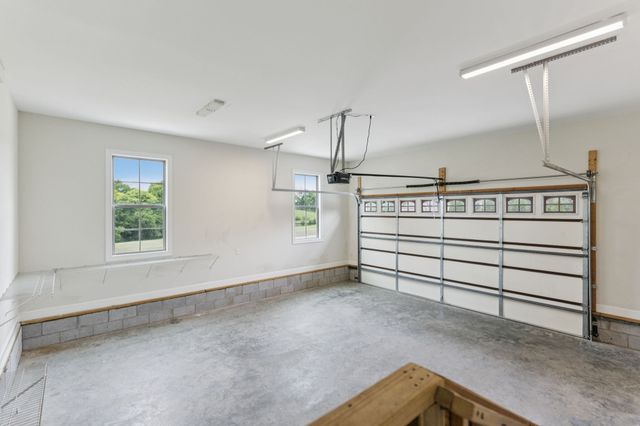 126 Tom Walker Dr, Beechgrove, TN 37018