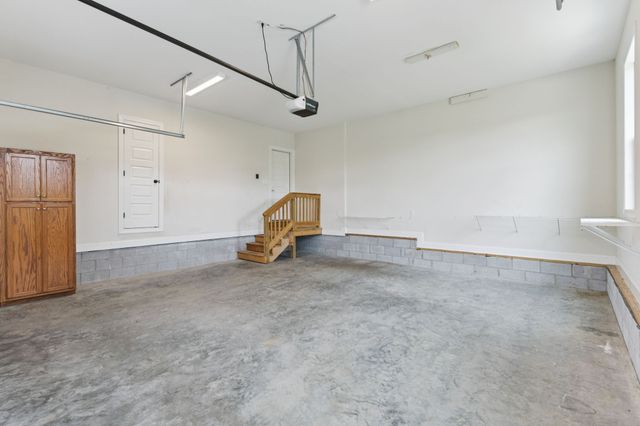 126 Tom Walker Dr, Beechgrove, TN 37018