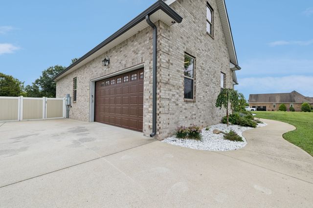 126 Tom Walker Dr, Beechgrove, TN 37018