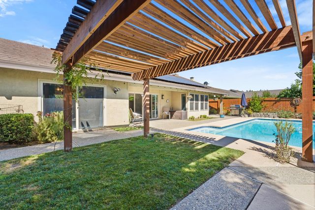5330 Covey Creek Cir, Stockton, CA 95207