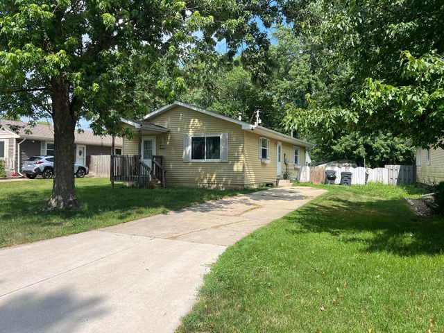 707-1 Fremont Road, Valparaiso, IN 46385