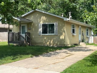 707-1 Fremont Road, Valparaiso, IN 46385