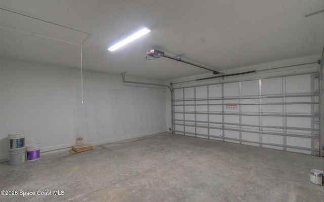 1048 Hunt Street NW, Palm Bay, FL 32907