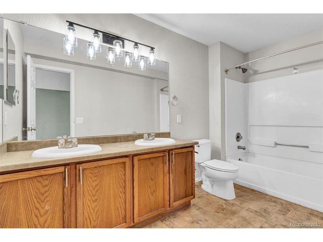 9758 Laredo St 29B, Commerce City, CO 80022