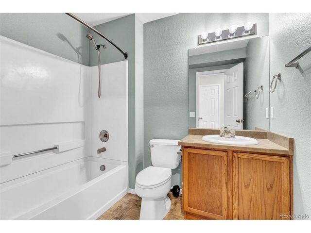 9758 Laredo St 29B, Commerce City, CO 80022