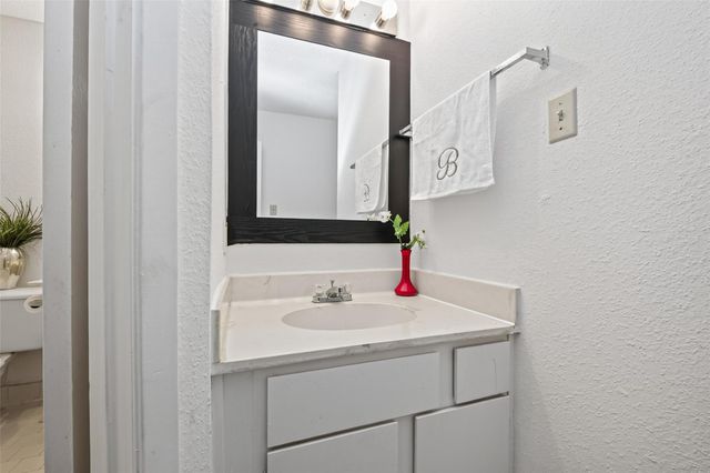 9435 Pagewood Lane, Houston, TX 77063