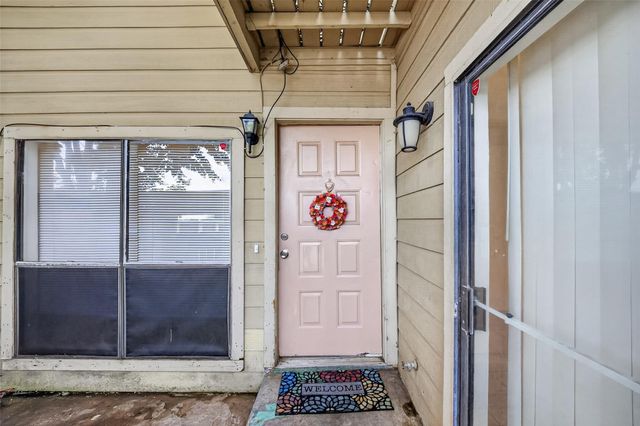 9435 Pagewood Lane, Houston, TX 77063