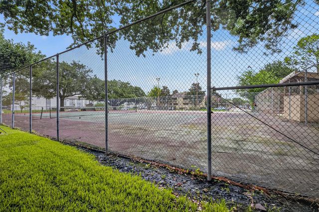 9435 Pagewood Lane, Houston, TX 77063