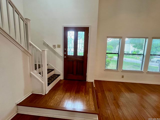 7734 Oakhill Park Dr, San Antonio, TX 78249