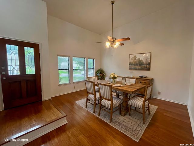 7734 Oakhill Park Dr, San Antonio, TX 78249