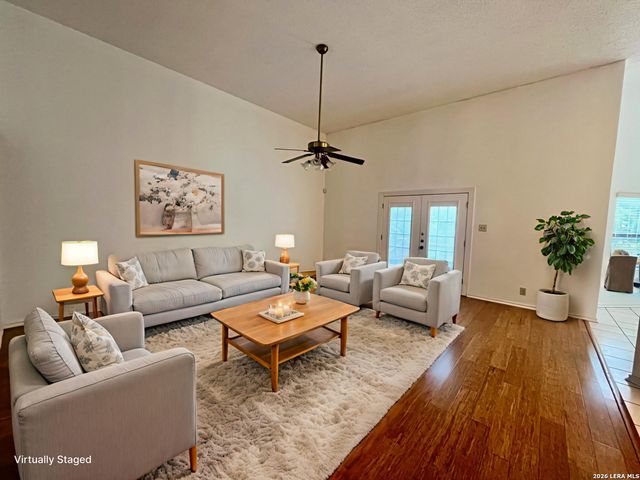 7734 Oakhill Park Dr, San Antonio, TX 78249