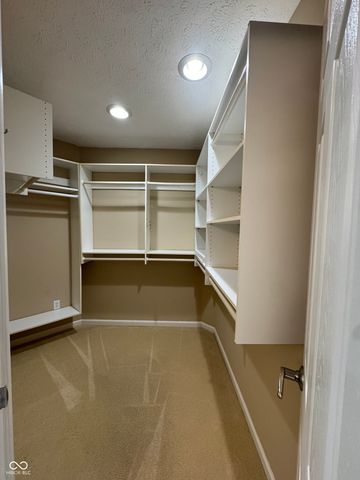 11130 Vineyard Drive, Fishers, IN 46038