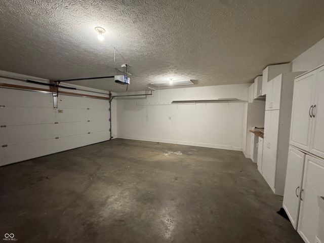 11130 Vineyard Drive, Fishers, IN 46038