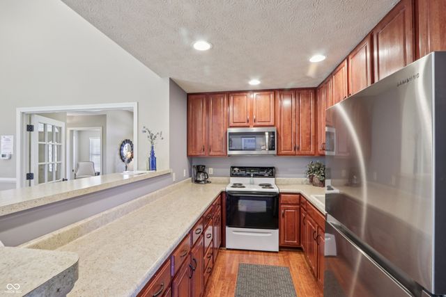 11130 Vineyard Drive, Fishers, IN 46038